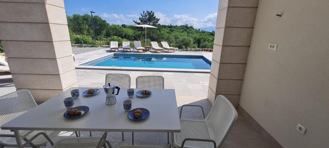 Apartmani Mariosa Vrbnik Kültér fotó