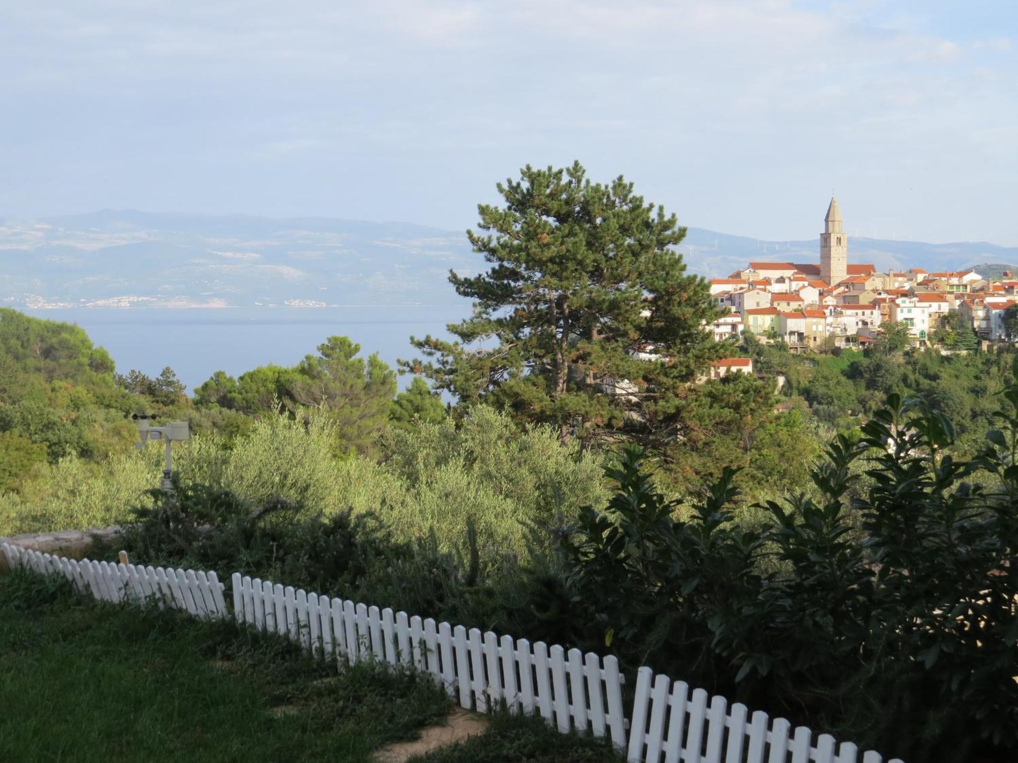 Apartmani Mariosa Vrbnik Kültér fotó